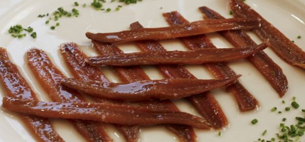 Anchoas del Cantábrico Ria Santoña 65-70 filetes de la Ría de Santoña en Aceite de Oliva Extra Virgen Peso Escurrido 400 gr - Imagen 2